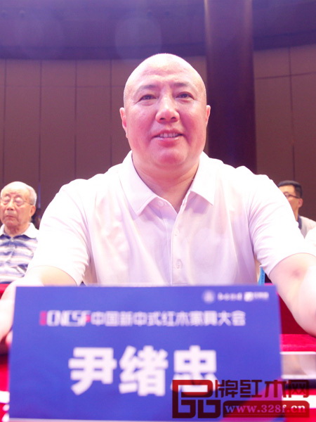中山职业技术学院党组书记尹绪忠