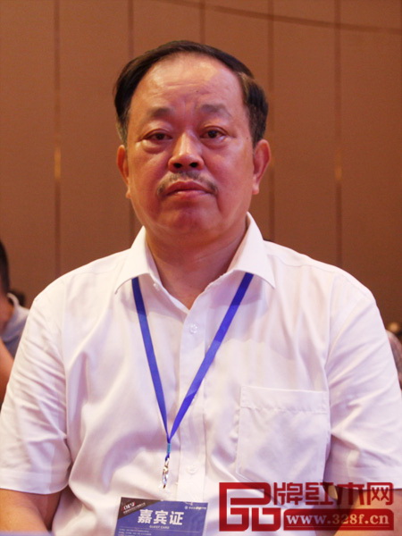 中山市四川红木商会会长、忆古轩董事长刘定杰